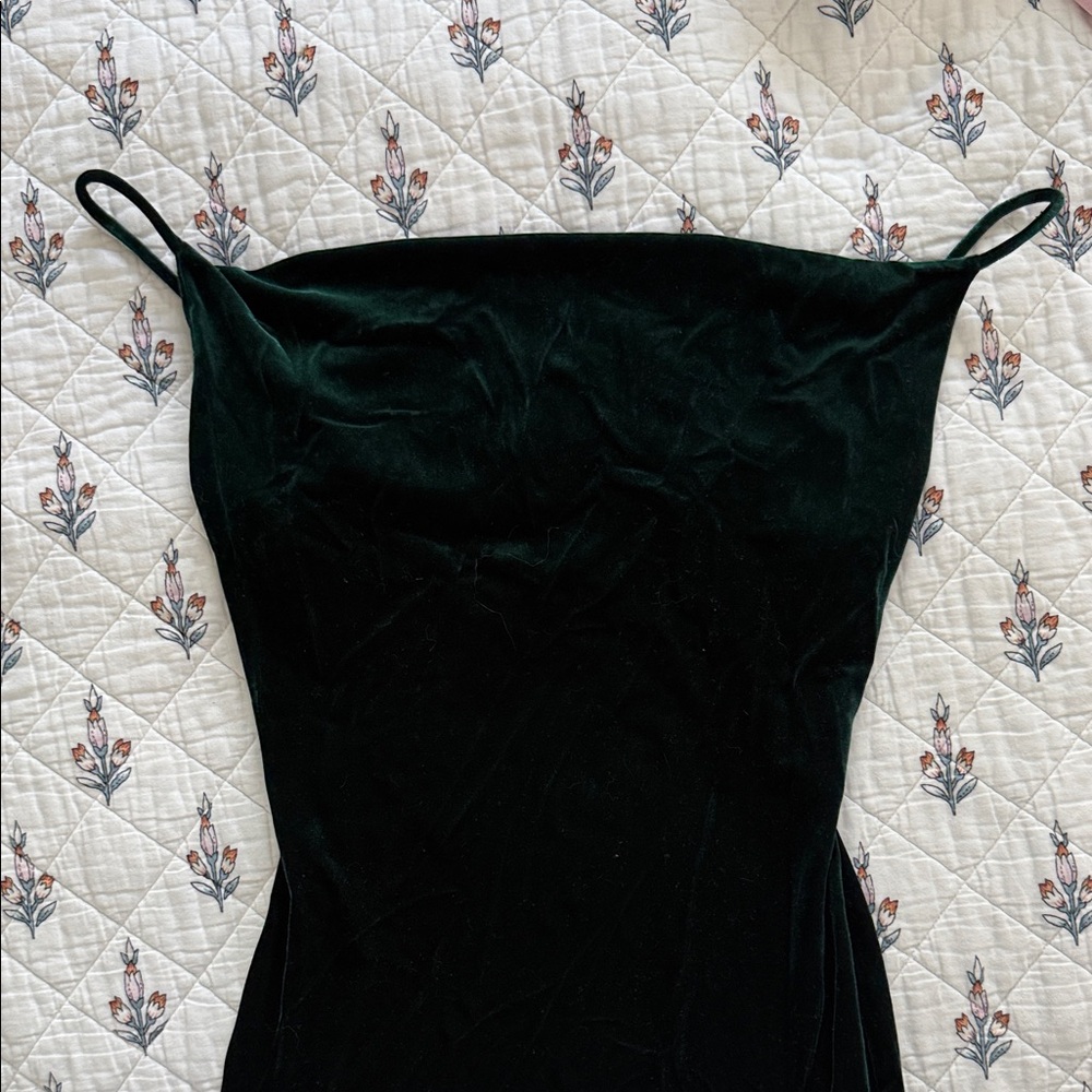Lulu's Dark Green Velvet Midi Dress